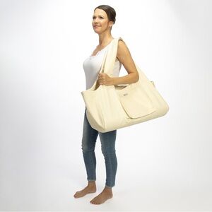 GLANZVOLLER‎ Yoga Bag Vishaal Cream/Off White New With Tags